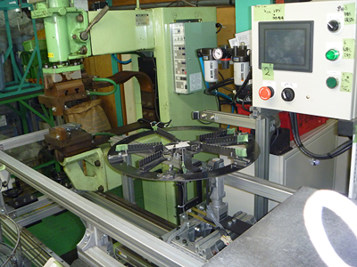 丸型網作製用自動溶接機-1号機